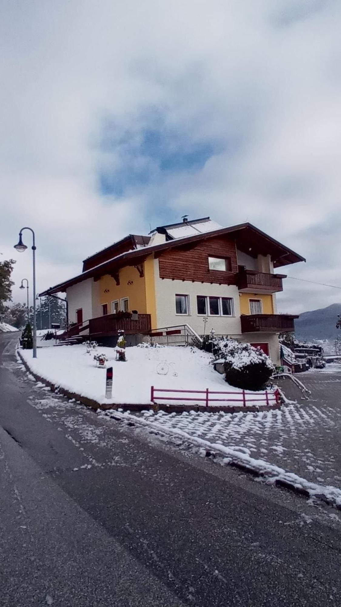 Casa Vacanze A Romeno Екстер'єр фото